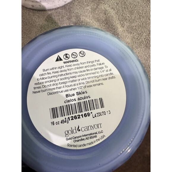 Gold Canyon Candles – Medium 16 oz Blue Skies (Hard to Find) - Picture 2 of 2